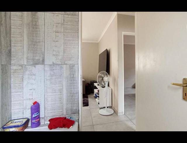 3 BEDROOM HOUSE FOR SALE IN RIVERSIDE VIEW EXT 35